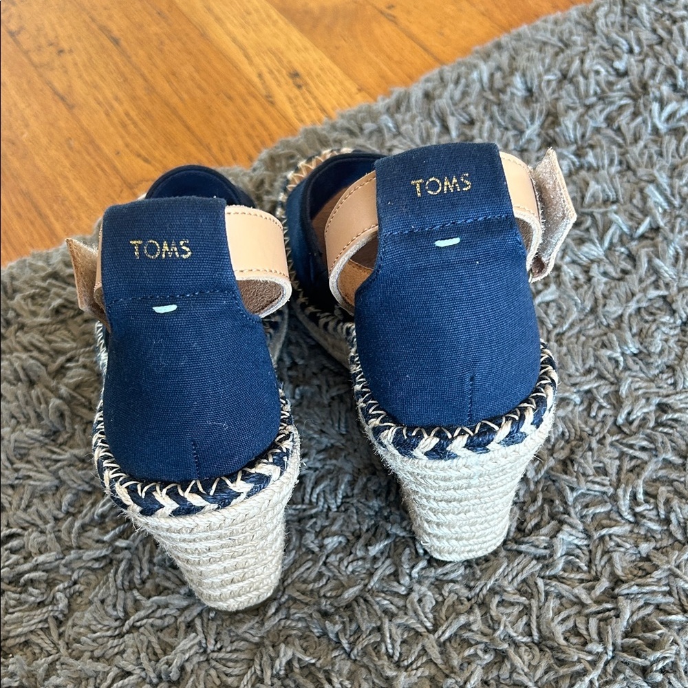 TOMS Marisol Navy Blue Canvas Wedge Heel Open Toe Ankle Strap Sandals Size 8.5 - Picture 2 of 9